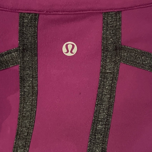 Women’s Lululemon sweatshirt. The tag is cut off. I’m usually a size 8 - Picture 4 of 4